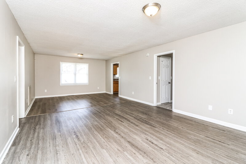 1,490/Mo, 56 Habersham Cir NE Cartersville, GA 30121 Living Room View 2