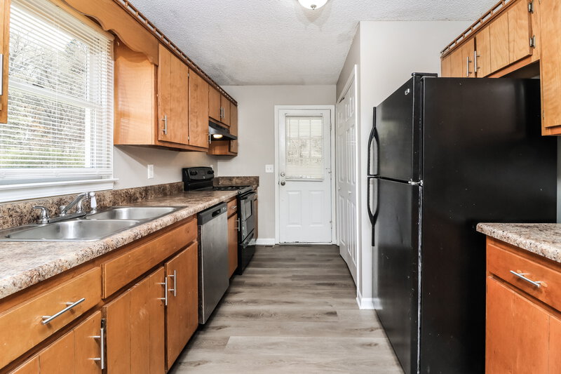 1,490/Mo, 56 Habersham Cir NE Cartersville, GA 30121 Kitchen View