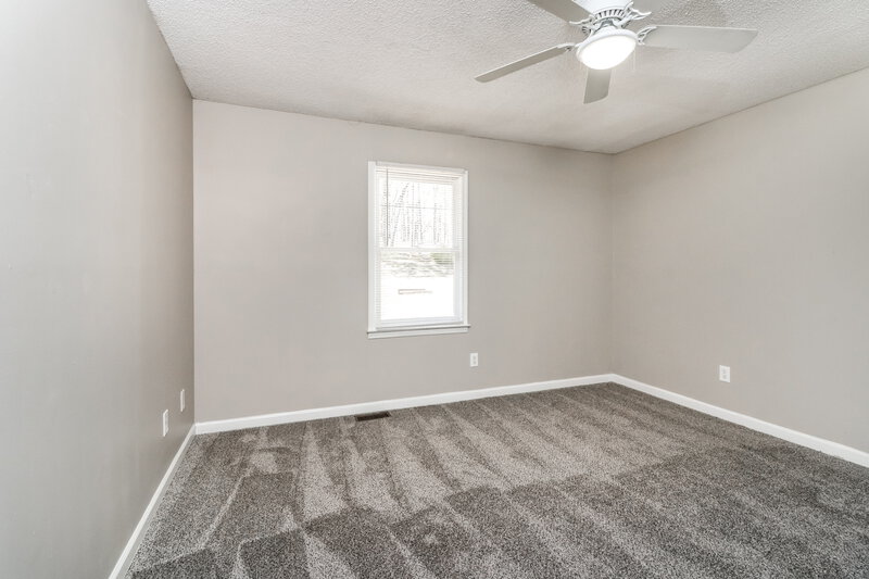 1,490/Mo, 56 Habersham Cir NE Cartersville, GA 30121 Main Bedroom View