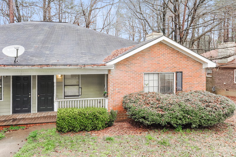 0/Mo, 1117 Summer Brook Rd College Park, GA 30349 External View