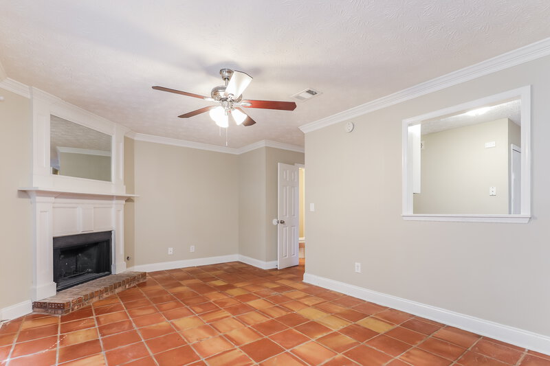 1,445/Mo, 1994 Banks Way Unit 2 College Park, GA 30349 Living Room View 2