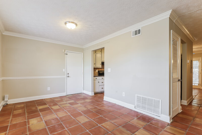 1,445/Mo, 1994 Banks Way Unit 2 College Park, GA 30349 Dining Room View