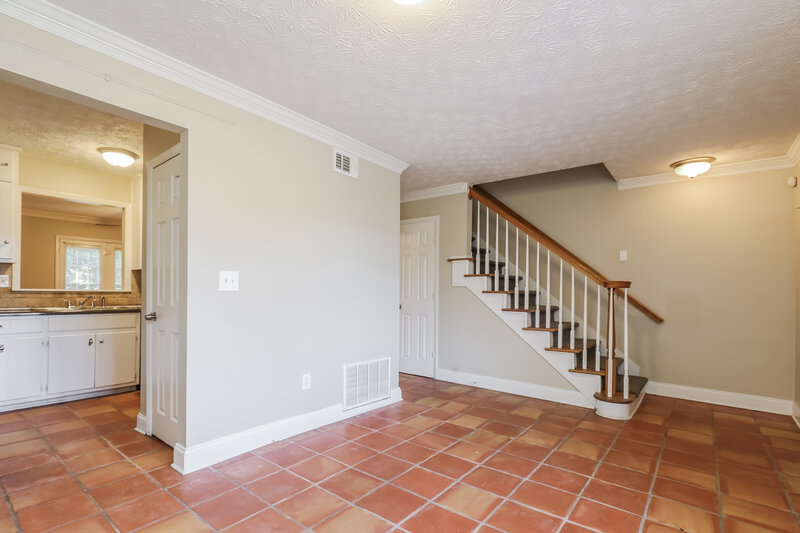 1,445/Mo, 1994 Banks Way Unit 2 College Park, GA 30349 Dining Room View 2