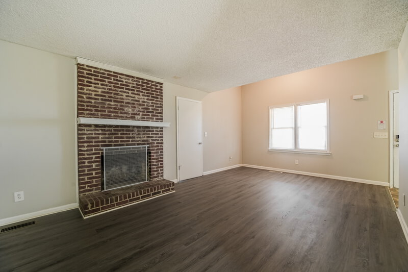 1,655/Mo, 44 Arnold Road Cartersville, GA 30120 Living Room View