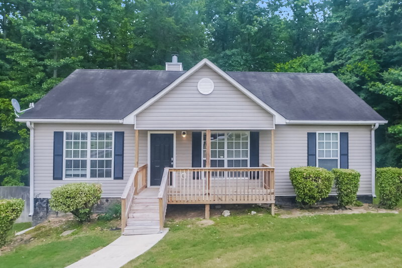 1,800/Mo, 5519 Denny Dr College Park, GA 30349 External View