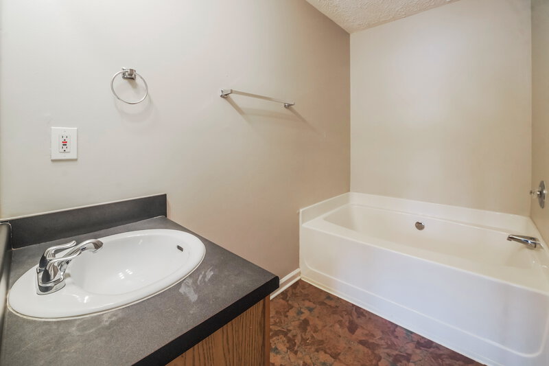 1,800/Mo, 5519 Denny Dr College Park, GA 30349 Misc View 10
