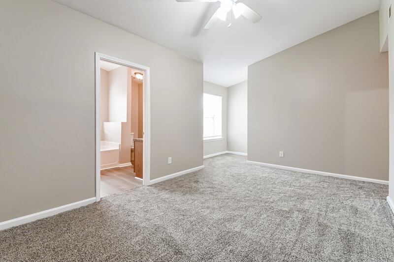 1,815/Mo, 2813 Windsor Forrest Ct College Park, GA 30349 Main Bedroom View 2