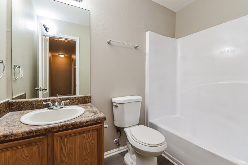 1,815/Mo, 2813 Windsor Forrest Ct College Park, GA 30349 Bathroom View