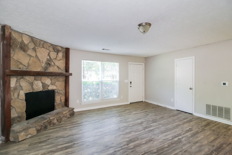 1,800/Mo, 3500 Keels Lane College Park, GA 30349 Living Room View