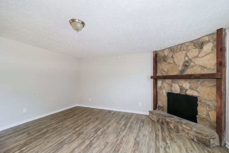 1,800/Mo, 3500 Keels Lane College Park, GA 30349 Living Room View 2