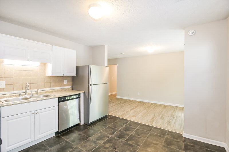 1,800/Mo, 3500 Keels Lane College Park, GA 30349 Kitchen View