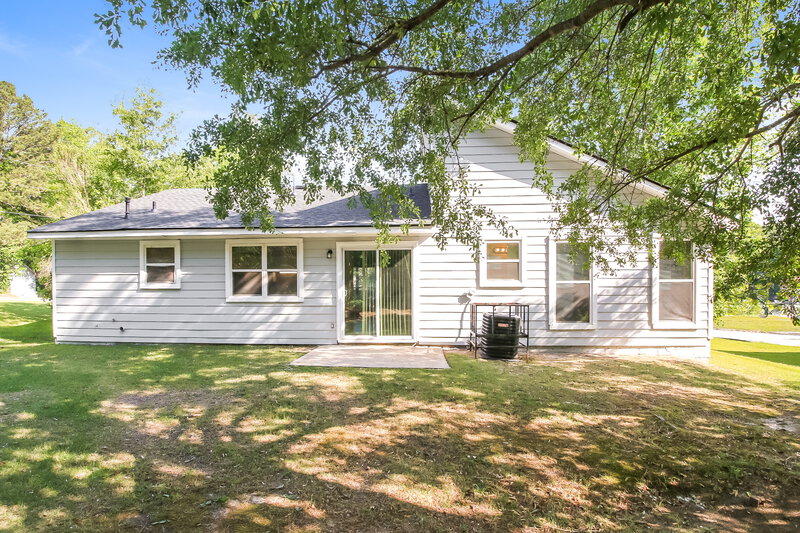 1,800/Mo, 3500 Keels Lane College Park, GA 30349 Rear View