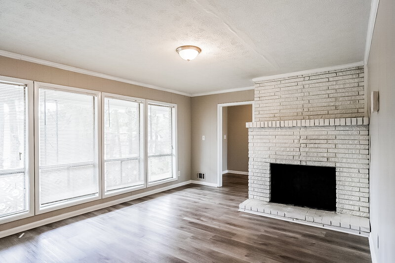 0/Mo, 5235 Koweta Rd College Park, GA 30349 Living Room View