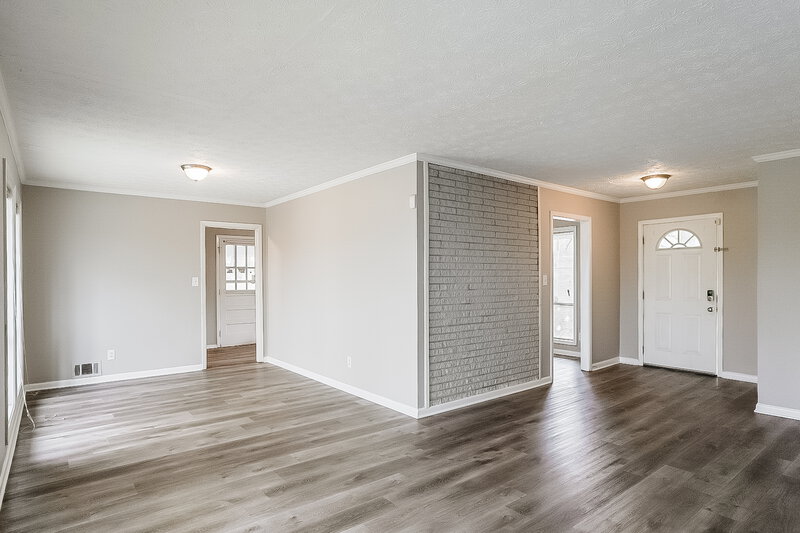 0/Mo, 5235 Koweta Rd College Park, GA 30349 Family Room View 2