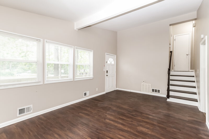 1,670/Mo, 5535 Longmeadow Ln College Park, GA 30349 Living Room View