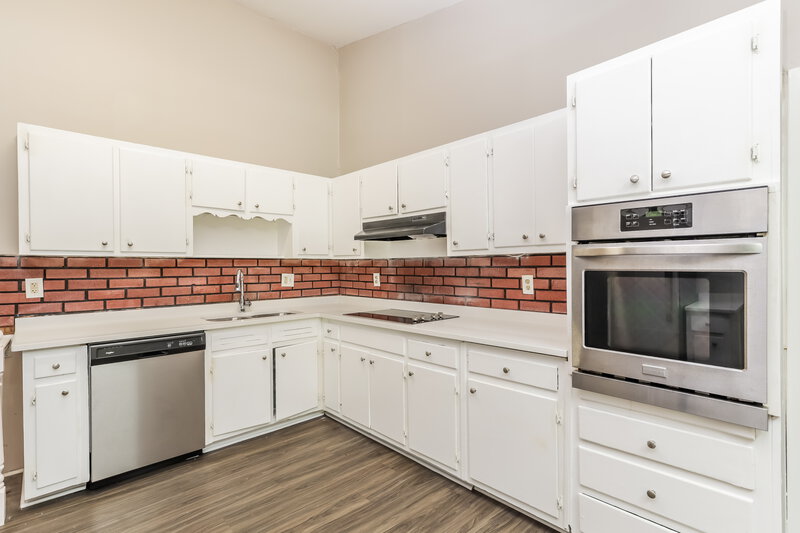 1,670/Mo, 5535 Longmeadow Ln College Park, GA 30349 Kitchen View 2