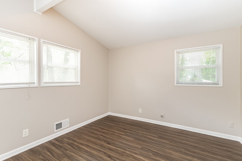 1,670/Mo, 5535 Longmeadow Ln College Park, GA 30349 Main Bedroom View