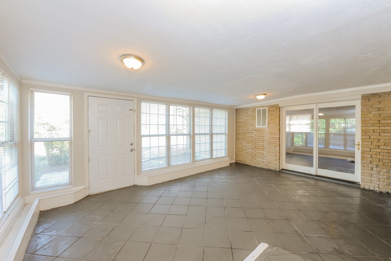 1,700/Mo, 4218 Almach Ave Conley, GA 30288 Sunroom View