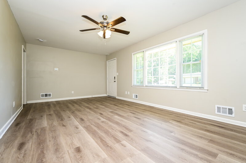 1,810/Mo, 2372 ROLLING ROCK Drive Conley, GA 30288 Living Room View