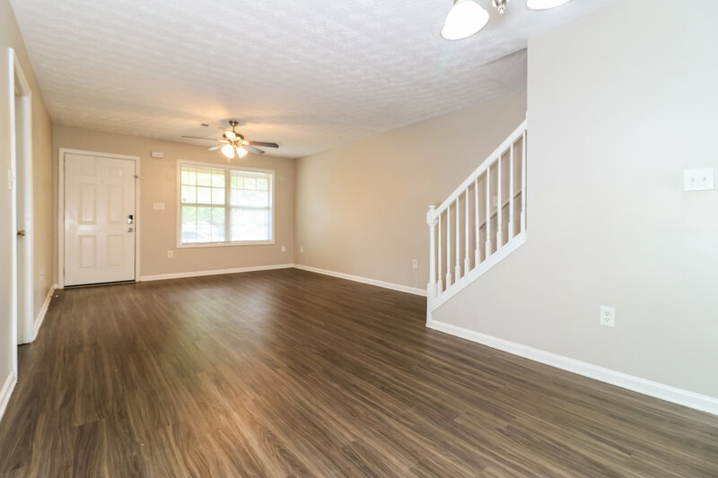 1,665/Mo, 1000 Weatherwood Pl Conyers, GA 30012 Living Room View 2