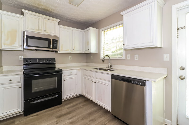 1,665/Mo, 1000 Weatherwood Pl Conyers, GA 30012 Kitchen View