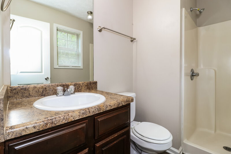 1,665/Mo, 1000 Weatherwood Pl Conyers, GA 30012 Main Bathroom View