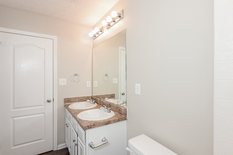 1,655/Mo, 1012 Weatherwood Pl Conyers, GA 30012 Bathroom View
