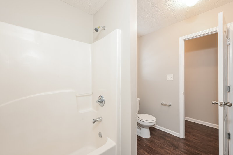 1,655/Mo, 1012 Weatherwood Pl Conyers, GA 30012 Bathroom View 2