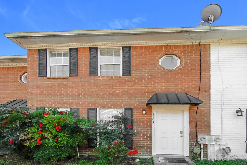 1,350/Mo, 1103 Mccords Cor NW Conyers, GA 30012 External View