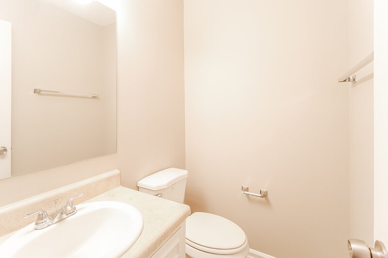 1,350/Mo, 1103 Mccords Cor NW Conyers, GA 30012 Bathroom View 2