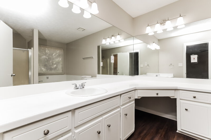 1,975/Mo, 1513 Melody Ridge Court Conyers, GA 30012 Main Bathroom View