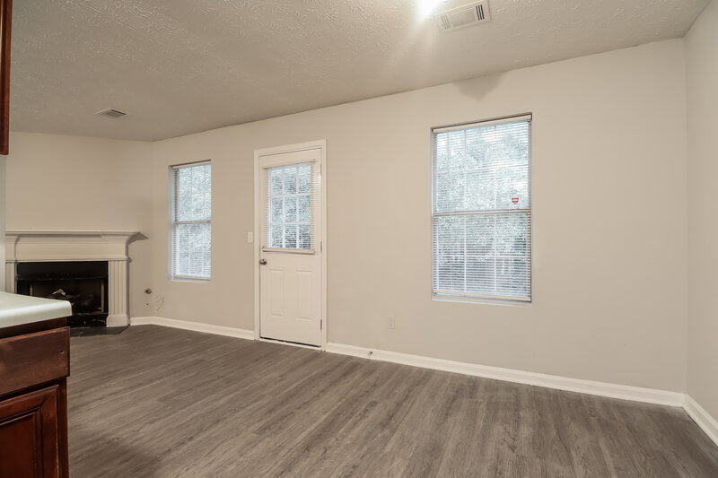 1,700/Mo, 1495 Chelsea Downs Dr NE Conyers, GA 30013 Dining Room View
