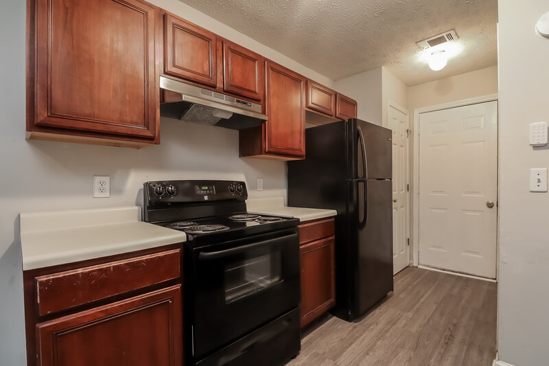 1,700/Mo, 1495 Chelsea Downs Dr NE Conyers, GA 30013 Kitchen View 4