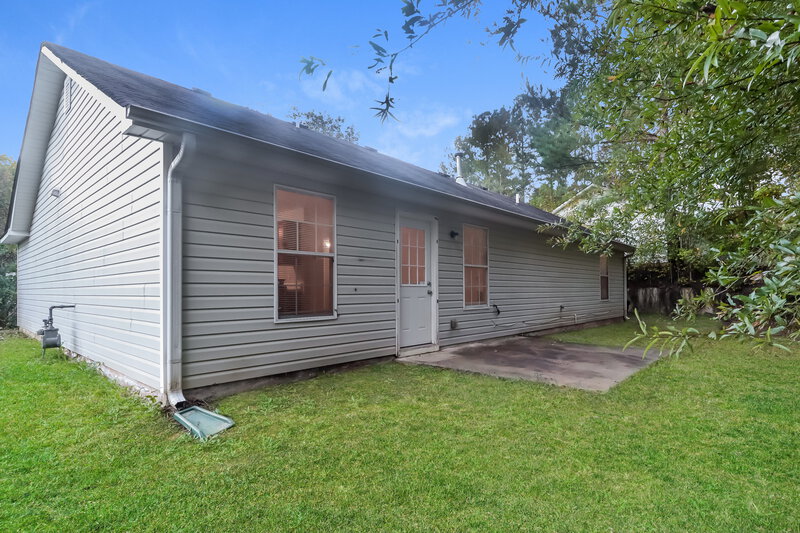 1,700/Mo, 1495 Chelsea Downs Dr NE Conyers, GA 30013 Rear View 2