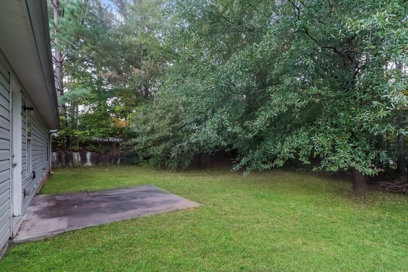 1,700/Mo, 1495 Chelsea Downs Dr NE Conyers, GA 30013 Rear View 3