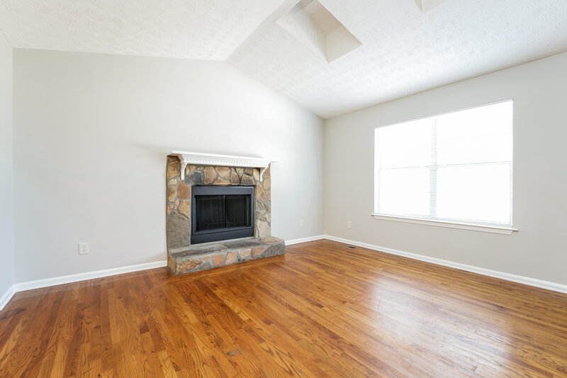 1,755/Mo, 1566 Cherry Hill Rd SW Conyers, GA 30094 Living Room View