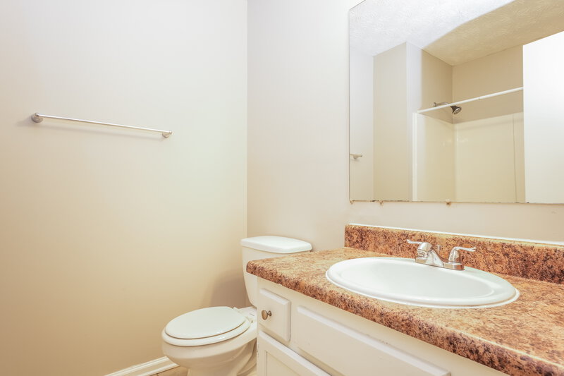 1,755/Mo, 1566 Cherry Hill Rd SW Conyers, GA 30094 Bathroom View