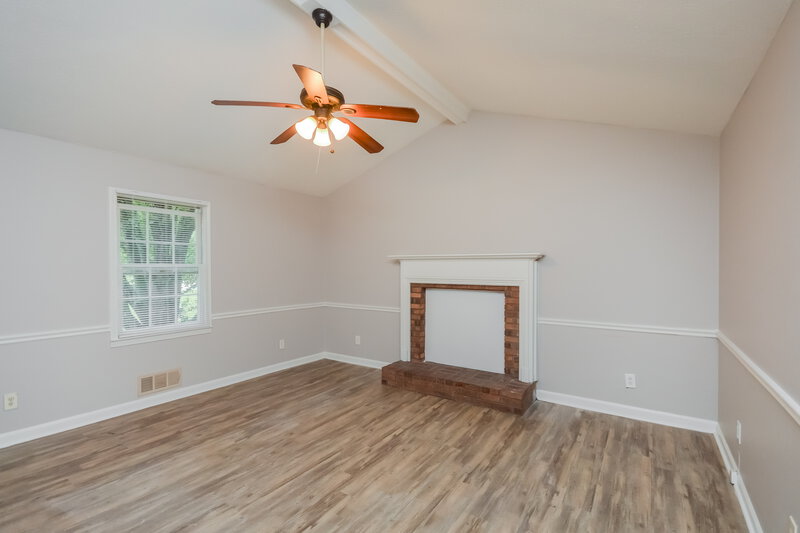 2,830/Mo, 1589 Cherry Hill Ln Conyers, GA 30094 Living Room View
