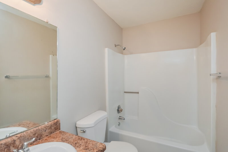 2,830/Mo, 1589 Cherry Hill Ln Conyers, GA 30094 Main Bathroom View