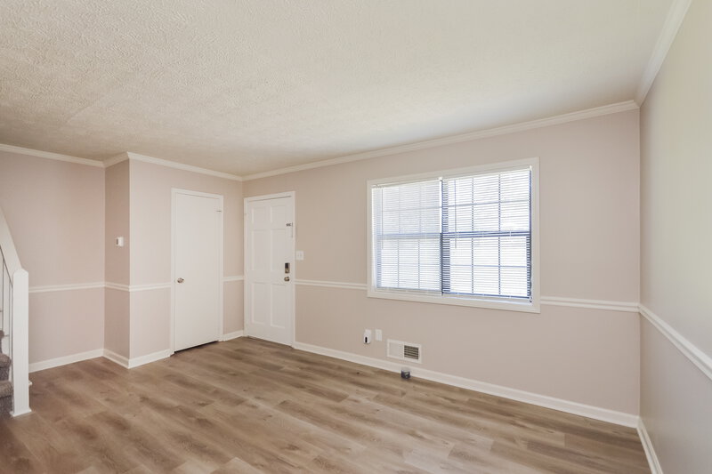 2,015/Mo, 1731 Underwood Dr Conyers, GA 30013 Living Room View 3