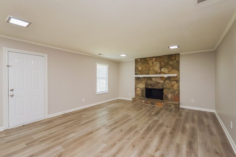 2,015/Mo, 1731 Underwood Dr Conyers, GA 30013 Family Room View