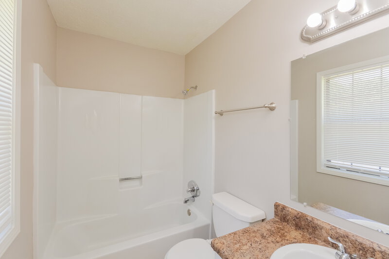2,015/Mo, 1731 Underwood Dr Conyers, GA 30013 Main Bathroom View