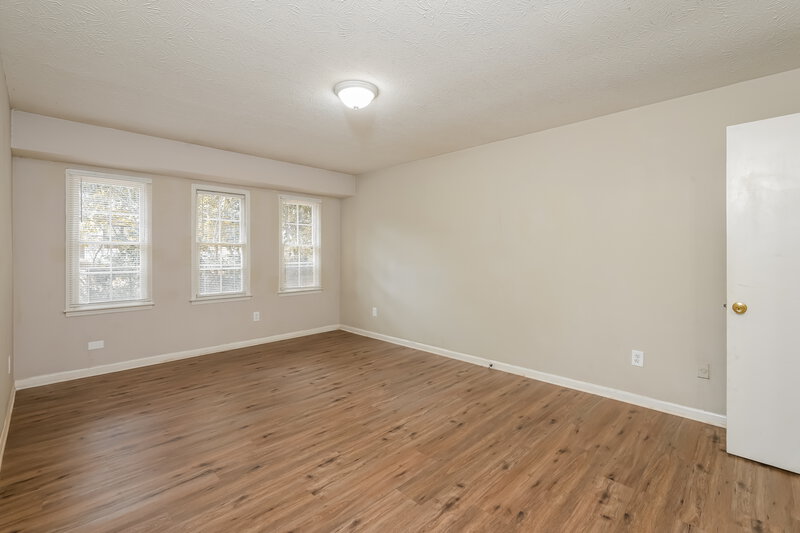 1,670/Mo, 411 Cindy Drive Conyers, GA 30094 Living Room View 3
