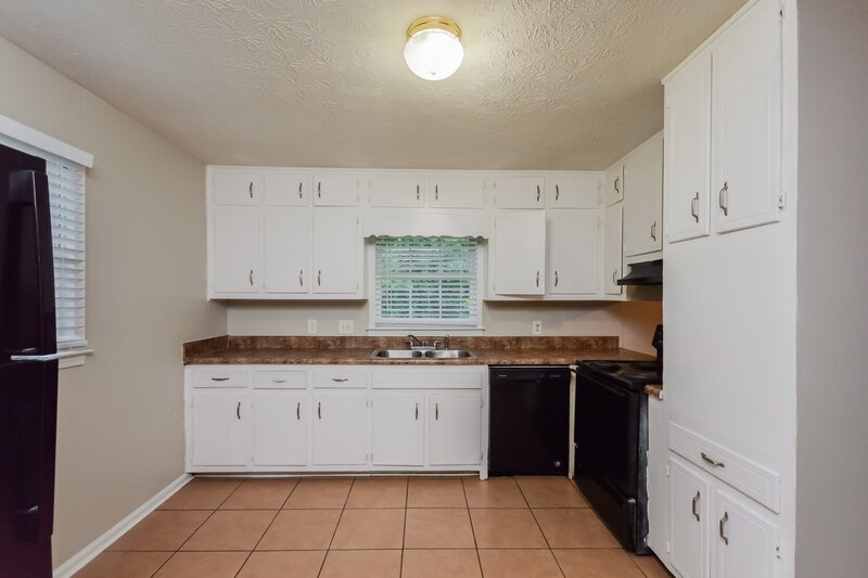 1,815/Mo, 990 Woodbridge Dr NE Conyers, GA 30012 Misc View 6