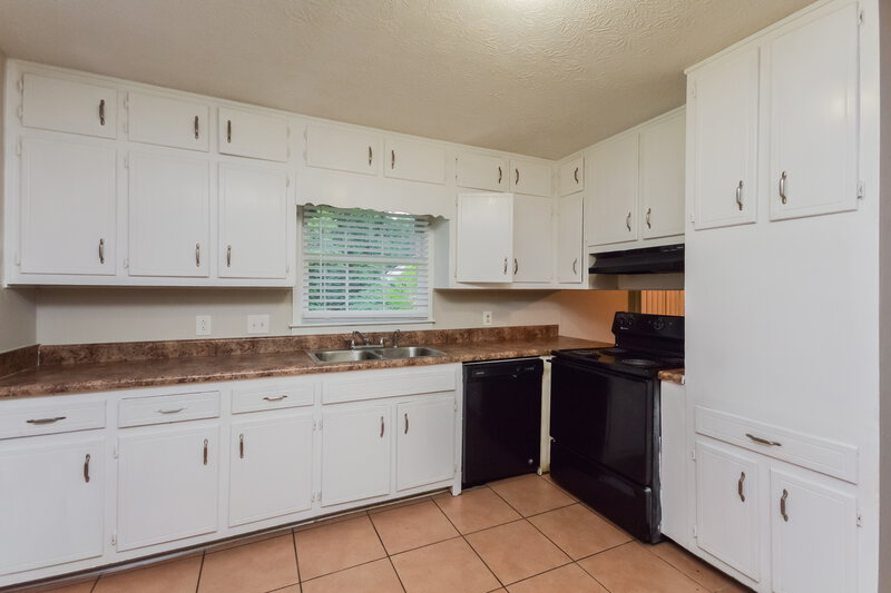 1,815/Mo, 990 Woodbridge Dr NE Conyers, GA 30012 Misc View 7