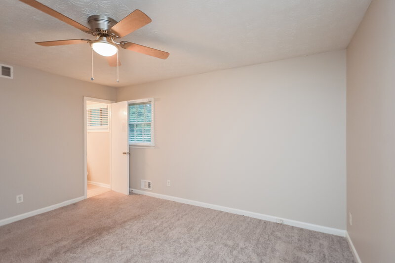 1,815/Mo, 990 Woodbridge Dr NE Conyers, GA 30012 Misc View 9