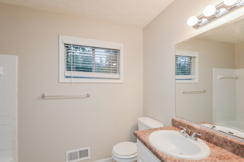 1,815/Mo, 990 Woodbridge Dr NE Conyers, GA 30012 Misc View 11