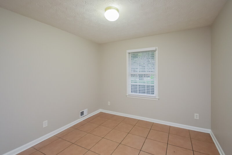 1,815/Mo, 990 Woodbridge Dr NE Conyers, GA 30012 Misc View 15