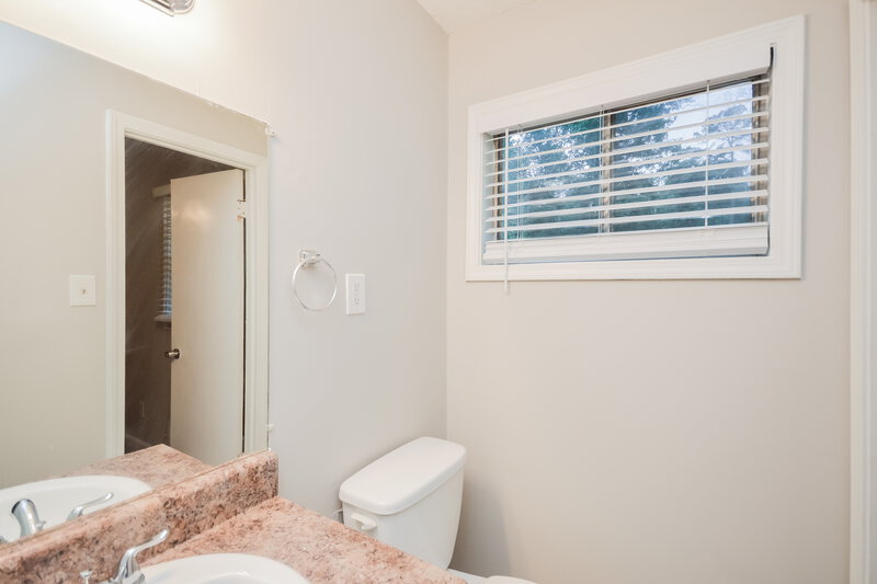 1,815/Mo, 990 Woodbridge Dr NE Conyers, GA 30012 Misc View 16