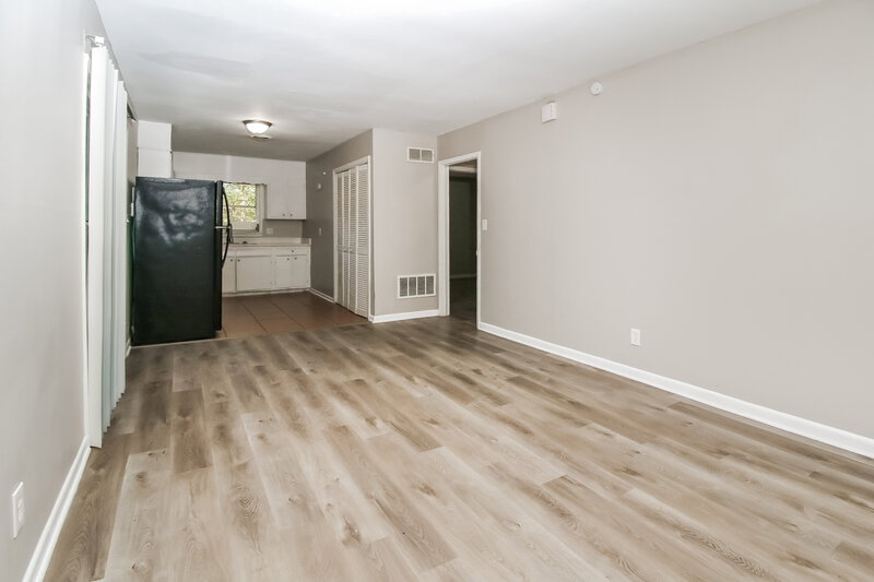 1,395/Mo, 5141 Hillside Dr Covington, GA 30014 Living Room View